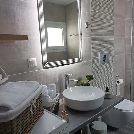 Annas House Apartament *