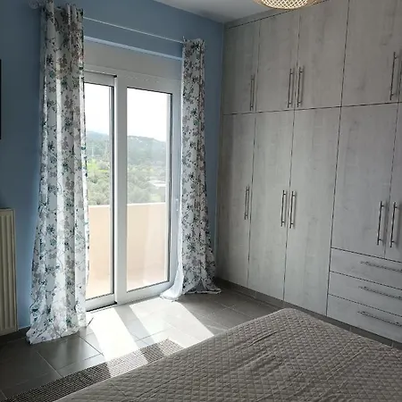 Annas House * Theológos