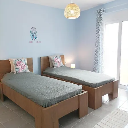 Annas House Theológos