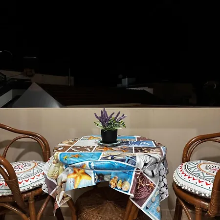 Annas House * Theológos